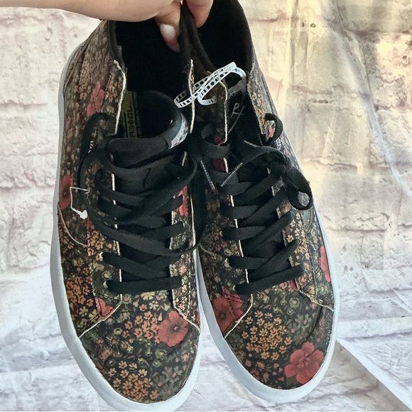 Vans Black and Red Sk8-Hi Sneakers - Picture 2 of 9